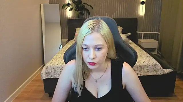 Snapshot of AmeliaxCandy chatting on July 21, 11:55 am AmeliaxCandy online show from July 21, 11:55 am