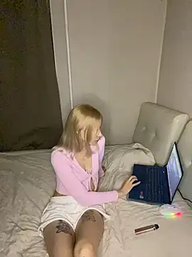 BarbaraHowell online show from July 17, 7:44 pm