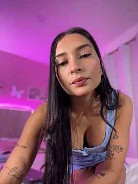 sofiasirena online show from July 17, 5:04 am