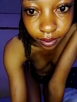 prettll5 online show from July 11, 11:05 pm