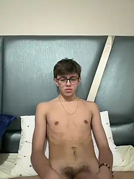 ItsJuanLuxxOficial online show from July 13, 2:55 am