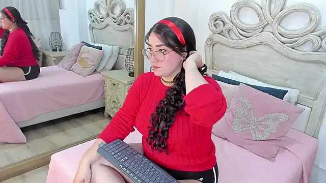 lesly roseliss online show from July 12, 3:29 am