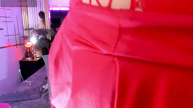 isabelleandbrand online show from April 15, 1:26 pm