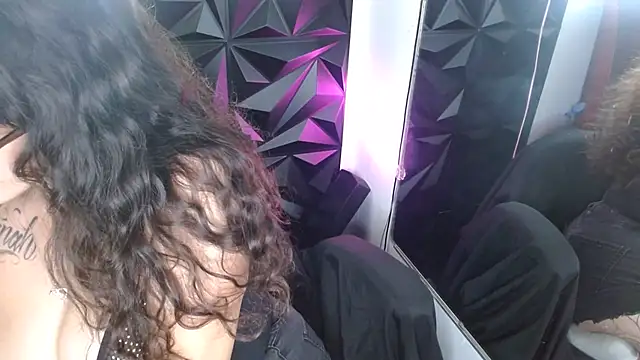 karinablanco online show from July 17, 10:56 am