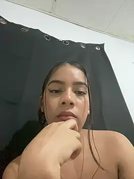 Snapshot of Lara_Jhons_ chatting on July 12, 2:23 am Lara Jhons online show from July 12, 2:23 am