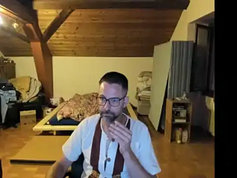 supersquirrel online show from July 15, 11:45 pm