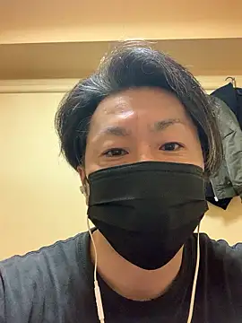 Snapshot of taka42086 chatting on July 12, 6:31 pm taka42086 online show from July 12, 6:31 pm