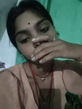 Snapshot of Shivani__sharmaa chatting on August 1, 12:47 pm Shivani sharmaa online show from August 1, 12:47 pm