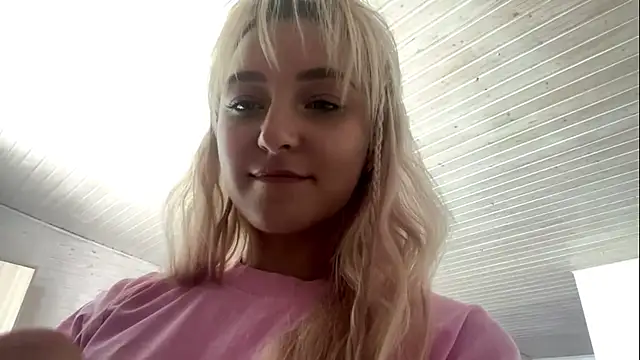 Snapshot of LilEvi chatting on July 13, 8:35 am LilEvi online show from July 13, 8:35 am