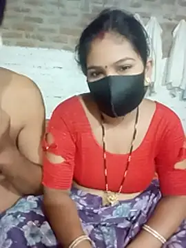 Snapshot of Indiansexycouple1 chatting on July 15, 10:39 pm Indiansexycouple1 online show from July 15, 10:39 pm