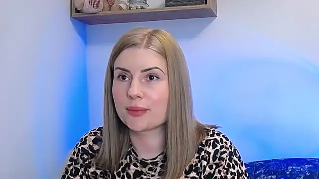 alisenties online show from March 22, 4:08 pm