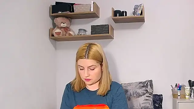 alisenties online show from February 13, 3:45 pm