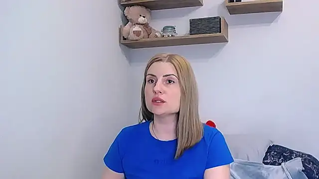 alisenties online show from March 25, 4:17 pm