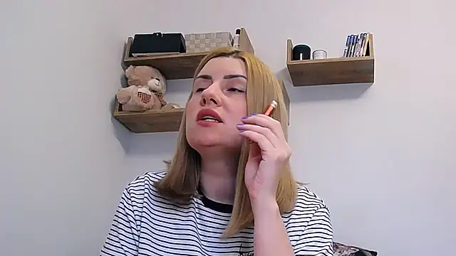 alisenties online show from March 15, 4:14 pm