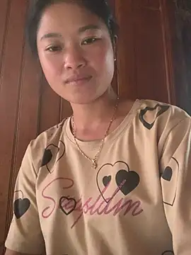 LilyLily68 online show from August 4, 6:40 am