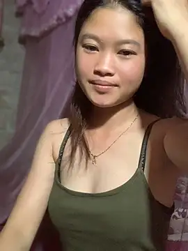 LilyLily68 online show from August 5, 5:12 am