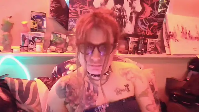Snapshot of UrHellBri-L chatting on July 13, 9:58 pm UrHellBri-L online show from July 13, 9:58 pm