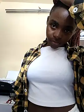 Snapshot of kemmy_sweet chatting on July 13, 1:10 pm kemmy sweet online show from July 13, 1:10 pm