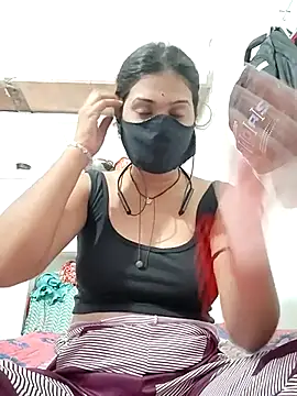 Snapshot of Hott_karisma chatting on July 16, 2:25 pm Hott karisma online show from July 16, 2:25 pm