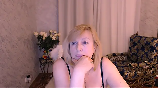 Snapshot of Samantha_Si chatting on April 30, 10:36 pm Samantha Si online show from April 30, 10:36 pm