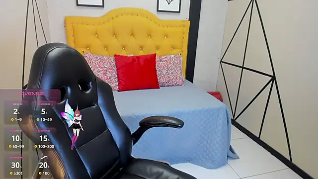 Snapshot of Ashly_Saenz_ chatting on July 16, 5:10 pm Ashly Saenz online show from July 16, 5:10 pm