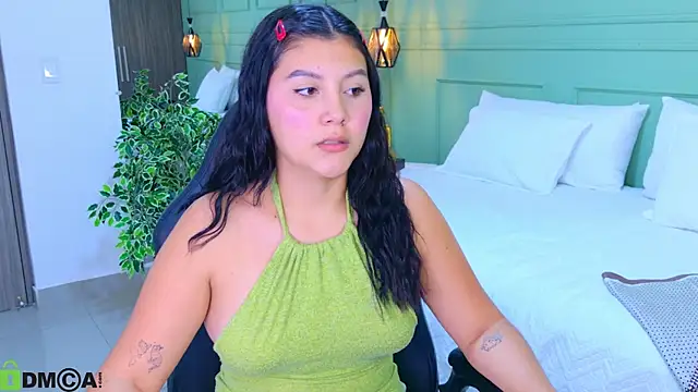 EMILIIA  LUXE   online show from July 14, 7:42 pm