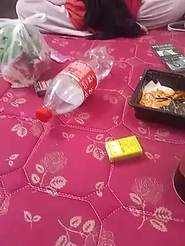 Snapshot of Cute_Girl_Somya chatting on July 21, 7:37 pm Cute Girl Somya online show from July 21, 7:37 pm