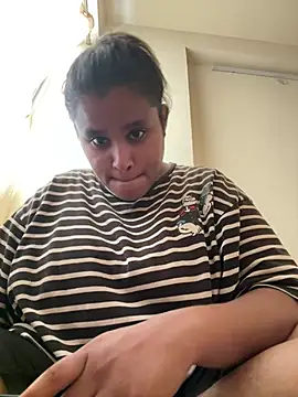 Snapshot of bhumii_ chatting on July 16, 6:32 am bhumii online show from July 16, 6:32 am