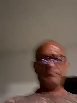 Snapshot of num-knotts chatting on July 21, 8:48 am num-knotts online show from July 21, 8:48 am