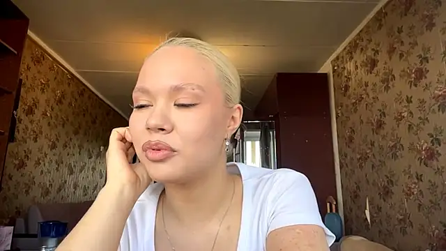 PeggieGrosjean online show from July 15, 11:06 am