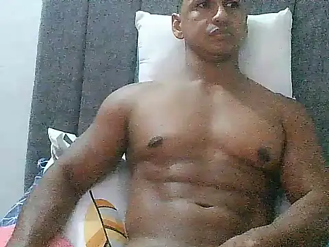 Snapshot of brandom35 chatting on July 14, 5:41 pm brandom35 online show from July 14, 5:41 pm