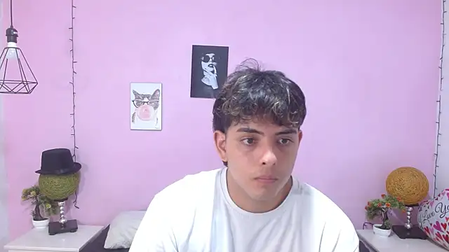 Snapshot of zayne_lyon chatting on July 15, 11:50 am zayne lyon online show from July 15, 11:50 am