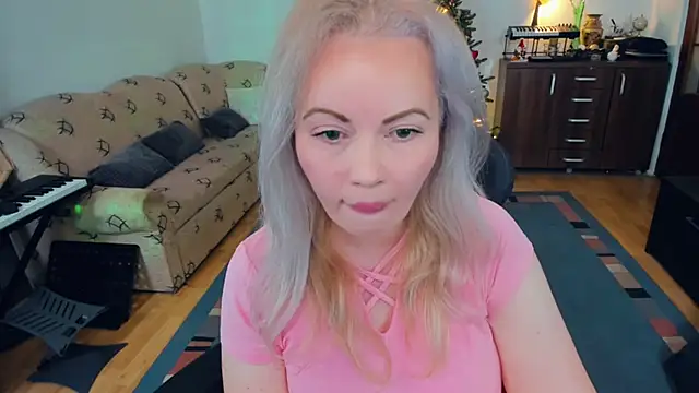 WhitneyLynn online show from January 10, 5:24 pm