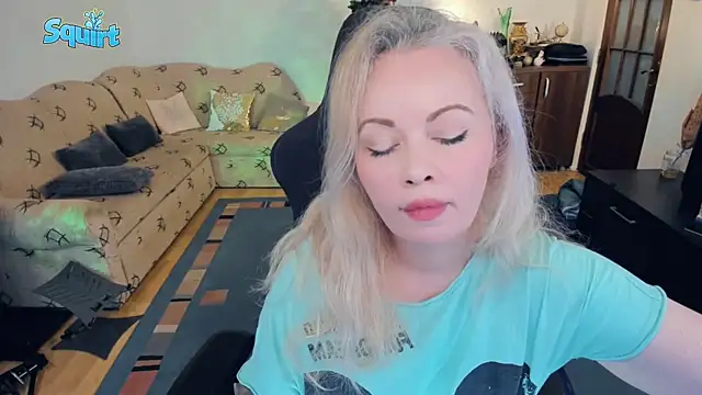 WhitneyLynn online show from March 14, 11:22 pm