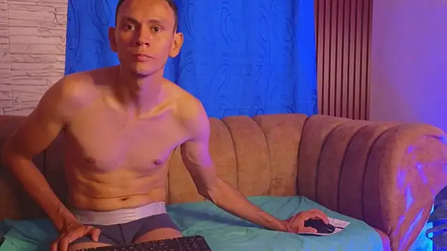 geremiaszapata online show from July 16, 8:06 pm
