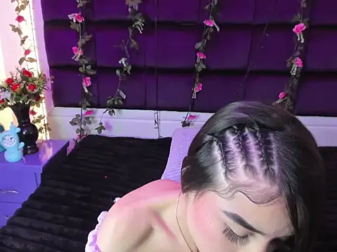 Lola Hott  online show from July 15, 3:02 am