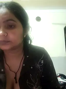 Snapshot of Curvy_Bhabhi_ chatting on July 14, 9:21 pm Curvy Bhabhi online show from July 14, 9:21 pm