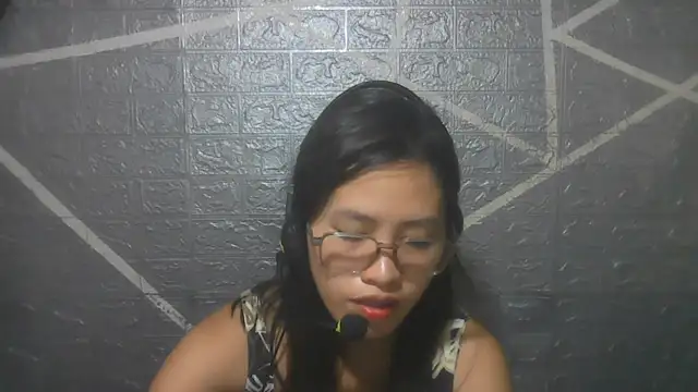 RaquelLeibfried online show from July 17, 1:25 am