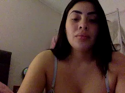 Snapshot of stripflordelcaos chatting on July 17, 3:15 am stripflordelcaos online show from July 17, 3:15 am