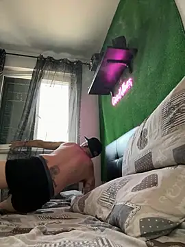 eldiabloita online show from July 16, 3:42 pm