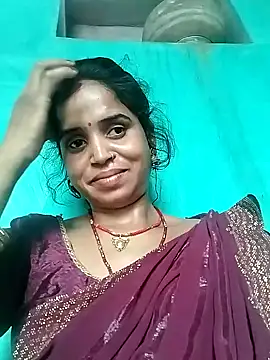 Snapshot of Simran_Love143 chatting on July 16, 12:24 pm Simran Love143 online show from July 16, 12:24 pm