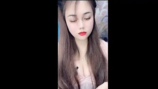 My-SunshinEe online show from July 24, 5:42 pm