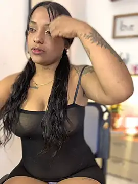 Snapshot of TiffanyCanela chatting on July 15, 7:32 pm TiffanyCanela online show from July 15, 7:32 pm