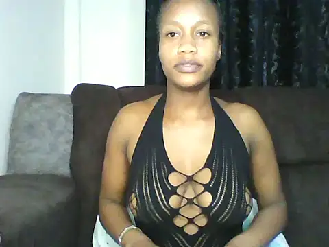 Snapshot of prettygarl12 chatting on July 23, 9:11 pm prettygarl12 online show from July 23, 9:11 pm