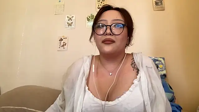 Snapshot of JoannaTearss chatting on July 20, 8:11 am JoannaTearss online show from July 20, 8:11 am