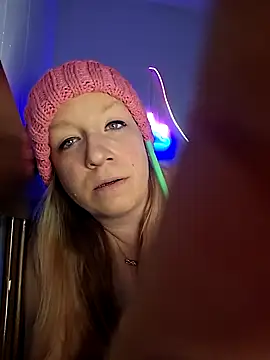 Snapshot of XxMs_StarzxX chatting on January 29, 1:58 am XxMs StarzxX online show from January 29, 1:58 am