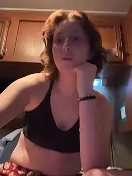 Snapshot of Lilbunny24 chatting on July 17, 5:26 am Lilbunny24 online show from July 17, 5:26 am