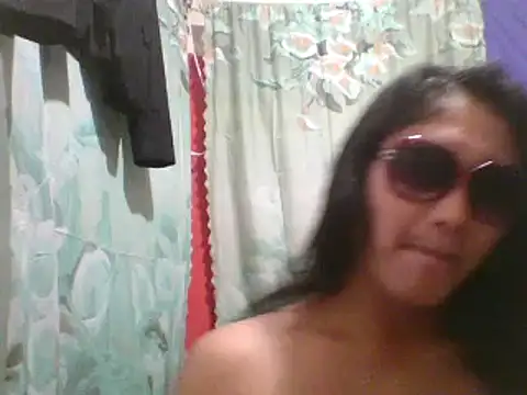 Snapshot of mechille chatting on July 17, 9:50 am mechille online show from July 17, 9:50 am