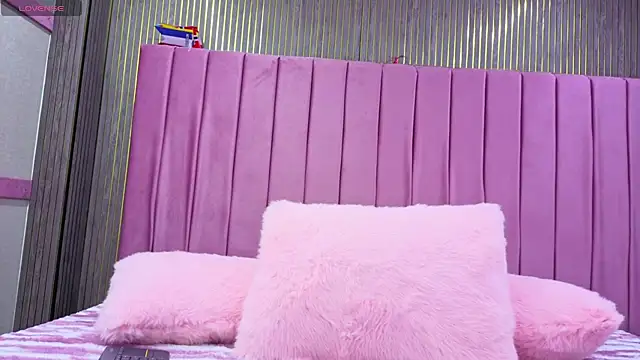 Sofia Messy- online show from July 17, 4:10 am