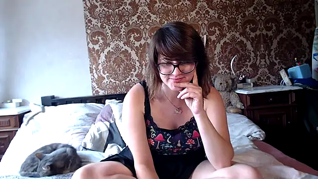 Melanie  Sweet online show from July 24, 8:43 am